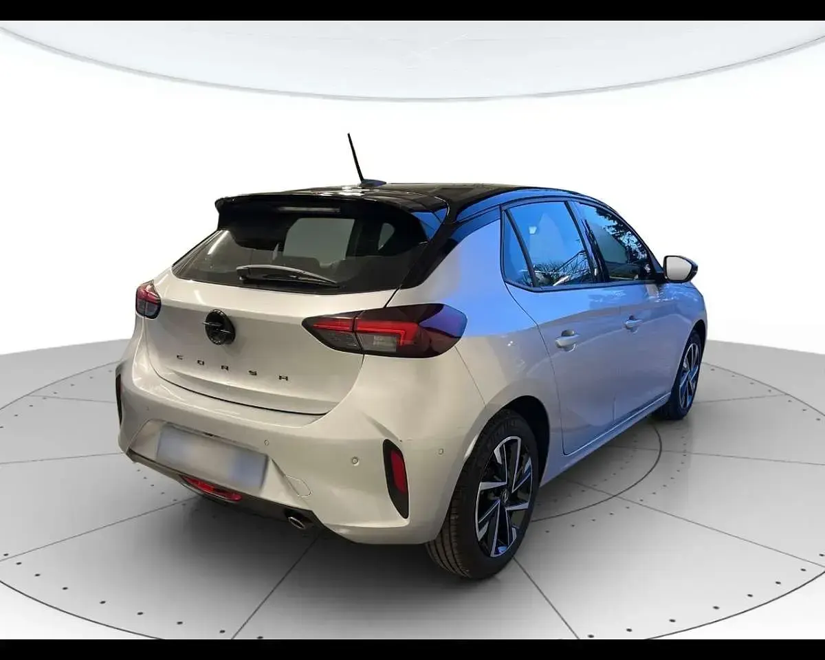 Usata Opel Corsa 101 CV (74 kW) 2025 Grigio artense Utilitaria