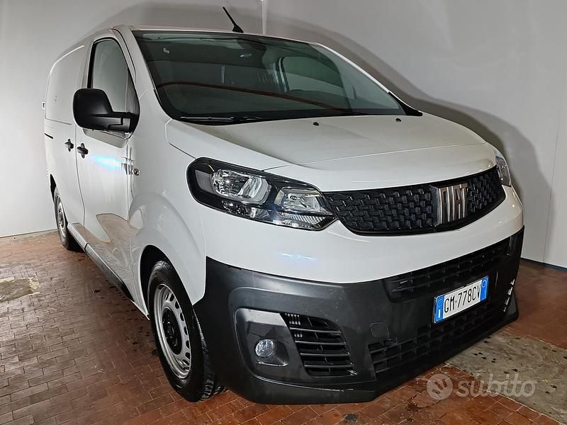 Bianco(met.) Usata 2022 Fiat Scudo Business Furgone | 14.950 € (Super prezzo) - Immagine 1/4