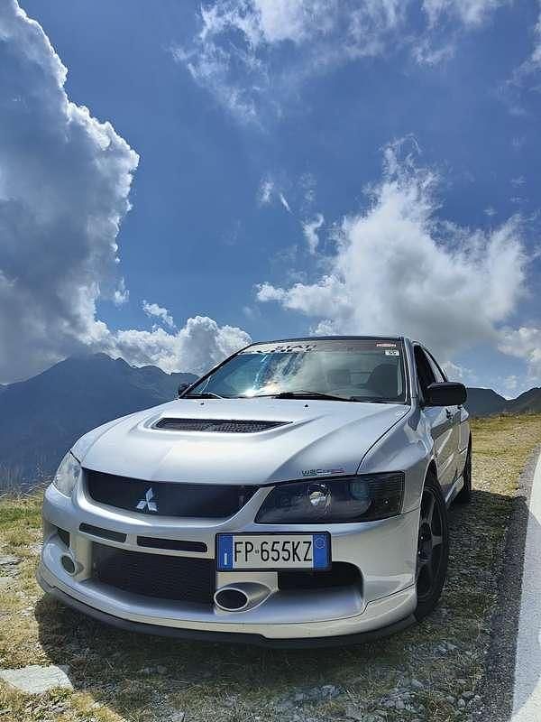 Usata Mitsubishi Lancer Evolution 265 CV (194 kW) 2006 Argento Berlina