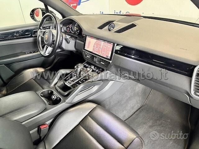 Usata Porsche Cayenne 340 CV (250 kW) 2021 Nero SUV