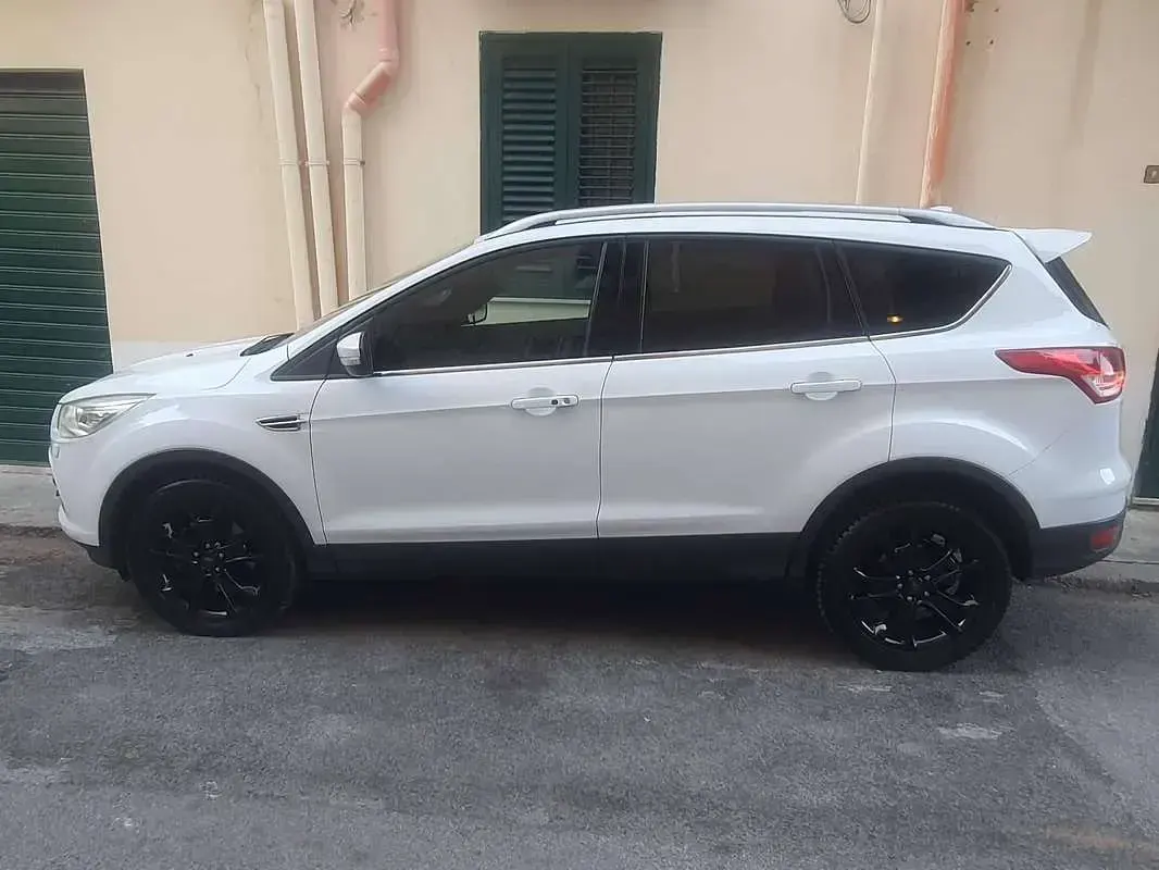 Usata Ford Kuga Titanium 163 CV (119 kW) 2013 Bianco SUV