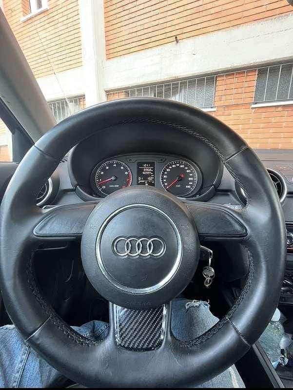 Usata Audi A1 Ambition 122 CV (89 kW) 2010 Nero Utilitaria