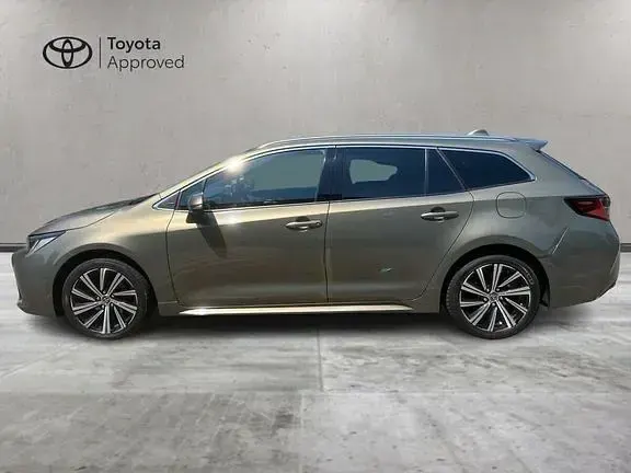 Usata Toyota Corolla Style 122 CV (89 kW) 2022 Grigio Station wagon