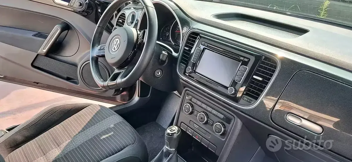 Usata VW Beetle Sport 160 CV (117 kW) 2012 Nero Utilitaria