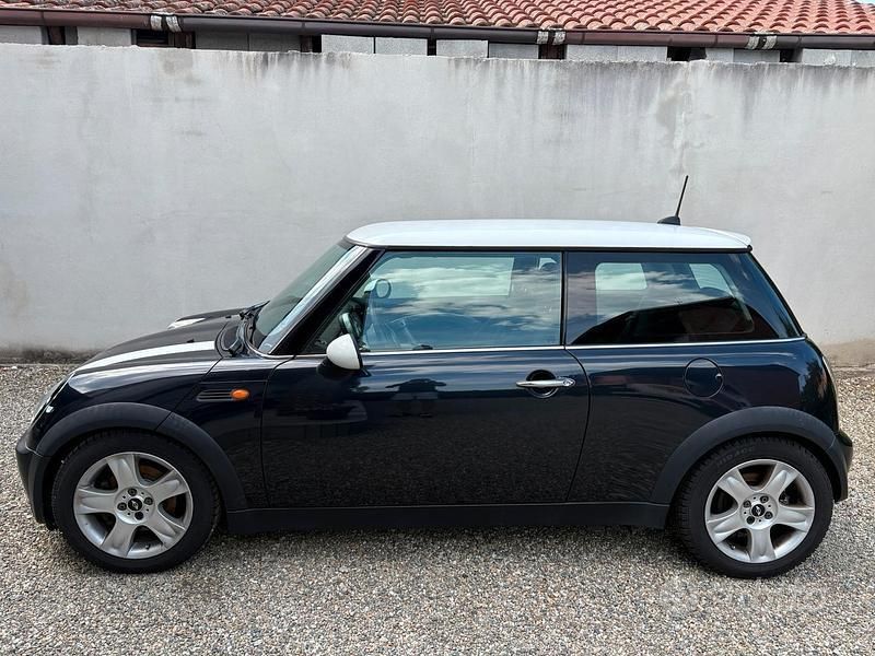 Occasion Mini Cooper 116 ch (85 kW) 2006 Bleue Citadine
