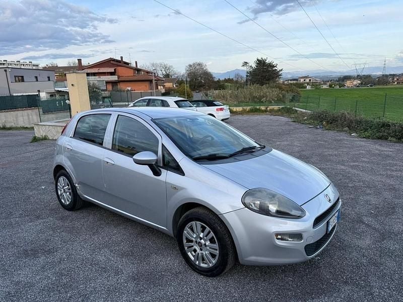 Usata Fiat Punto Street 77 CV (56 kW) 2017 Argento Utilitaria
