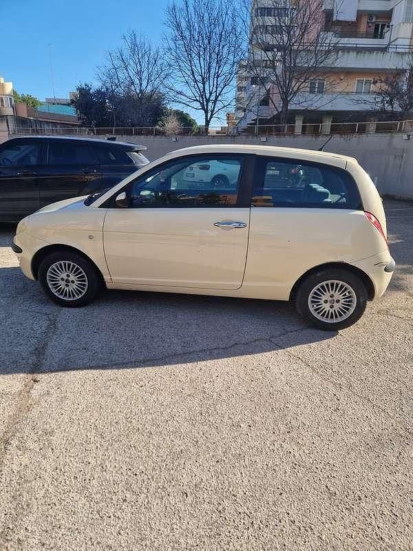 Usata Lancia Ypsilon 69 CV (50 kW) 2006 Utilitaria