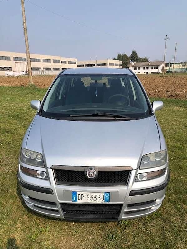 Usata Fiat Ulysse Emotion 120 CV (88 kW) 2008 Argento Monovolume