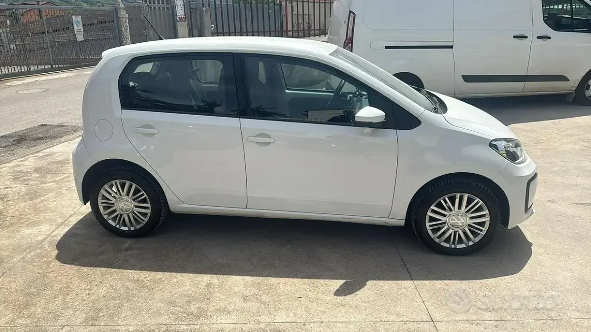 Usata VW up! 68 CV (50 kW) 2021 Bianco Utilitaria