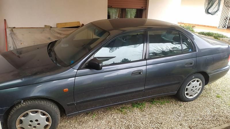 Usata Toyota Carina E 1994 Grigio