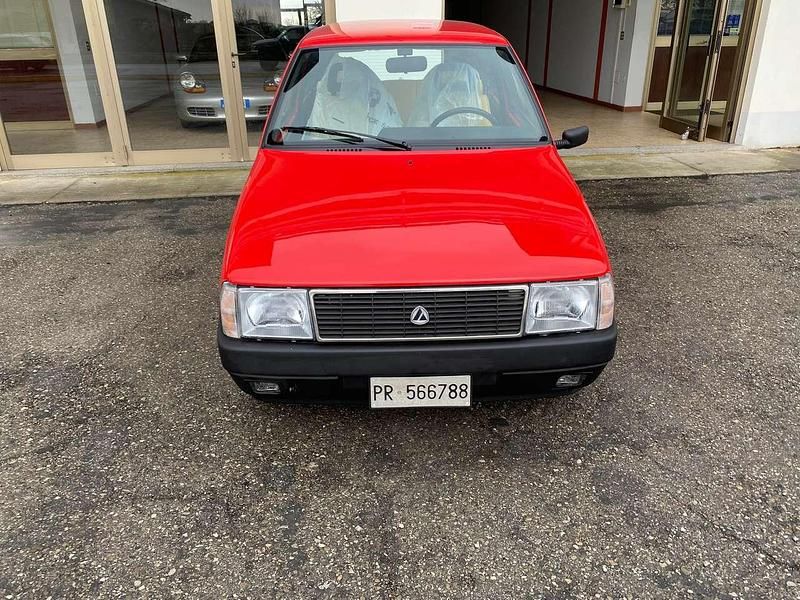 Usata Autobianchi Y10 45 CV (33 kW) 1990 Rosso Utilitaria