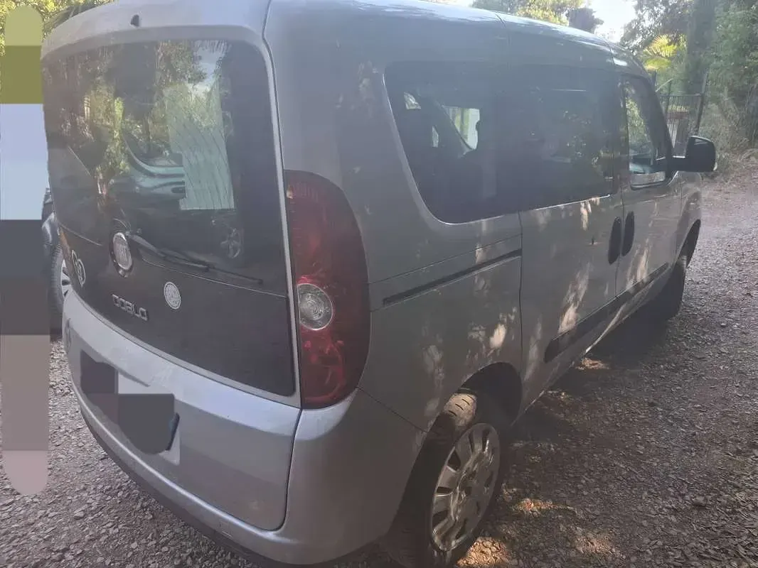 Usata Fiat Doblò Active 103 CV (75 kW) 2012 Argento Monovolume