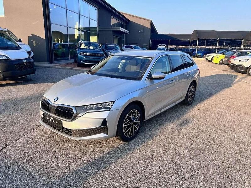 Nuova Skoda Octavia Executive 150 CV (110 kW) 2025 Argento Station wagon