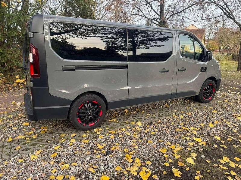 Usata Renault Trafic Expression 145 CV (106 kW) 2018 Grigio Monovolume