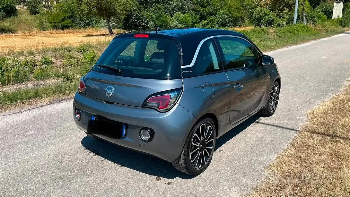 Usata Opel Adam 69 CV (50 kW) 2018 Utilitaria