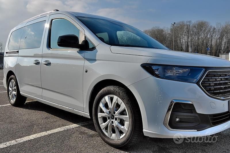 Usata Ford Tourneo Connect 2024 Bianco Monovolume