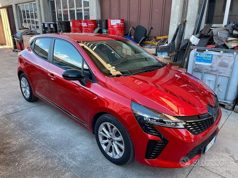 Usata Renault Clio V Evolution 100 CV (73 kW) 2025 Rosso Berlina