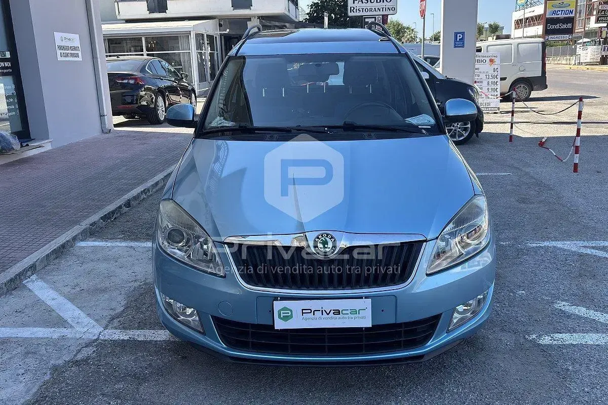 Usata Skoda Roomster Style 75 CV (55 kW) 2011 Blu Monovolume