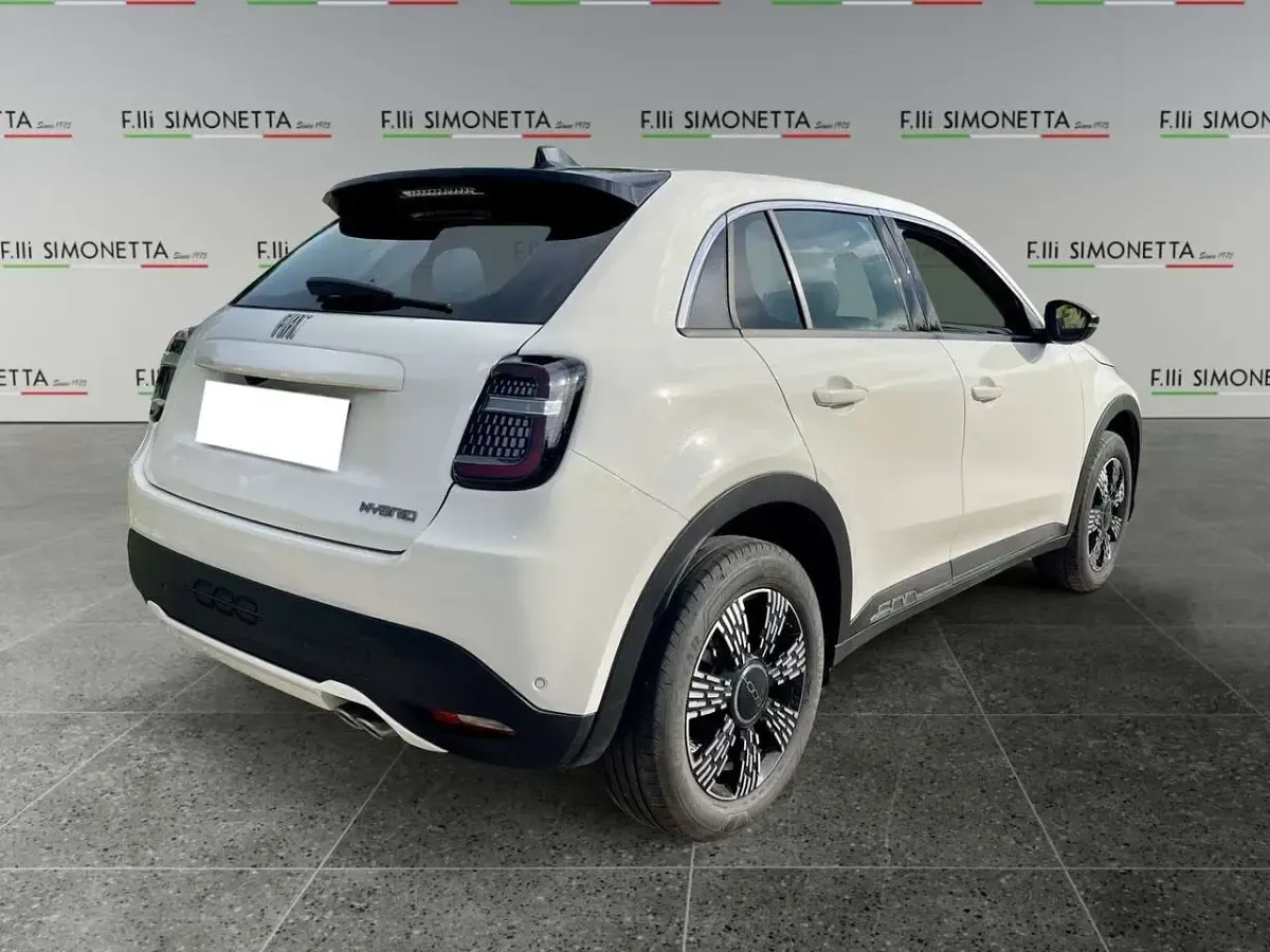 Usata Fiat 600 145 CV (106 kW) 2025 Other SUV