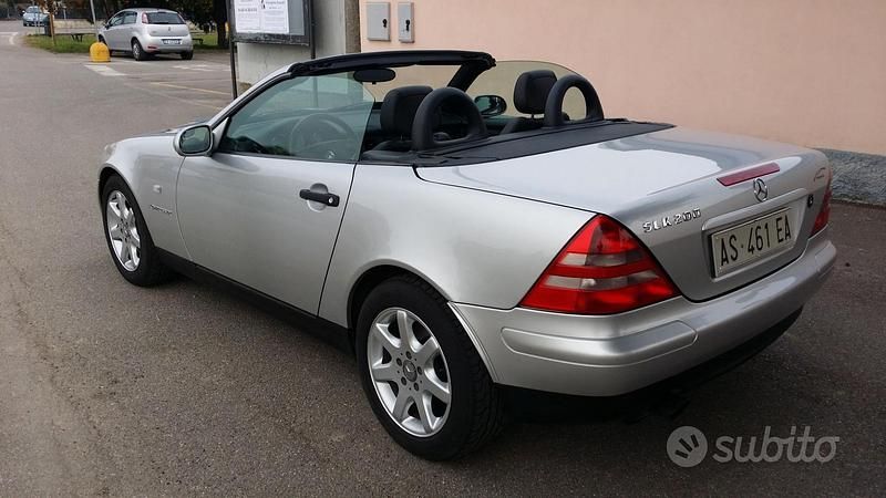Usata Mercedes SLK200 1997 Grigio Cabrio