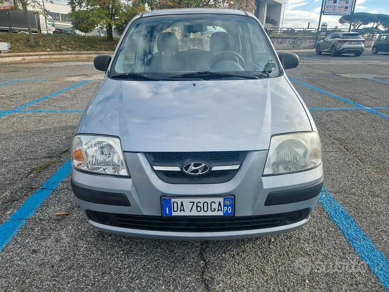 Grigio Usata 2007 Hyundai Atos Due volumi | 1900 € (Buon prezzo) - Immagine 1/4
