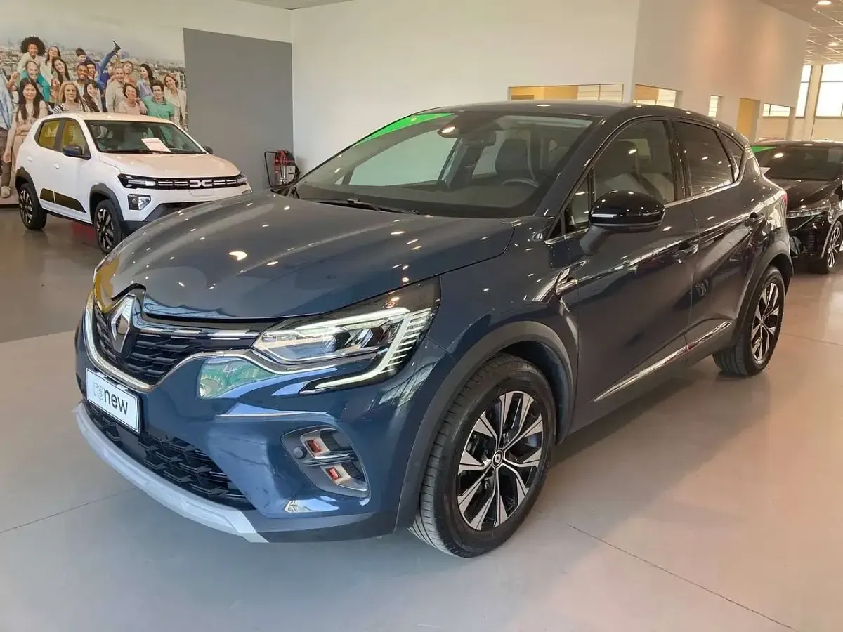 Usata Renault Captur Techno 92 CV (67 kW) 2023 Blu marine SUV
