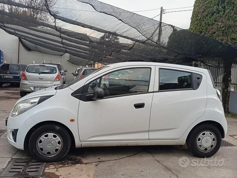 Usata Chevrolet Spark LS 67 CV (49 kW) 2010 Bianco Utilitaria