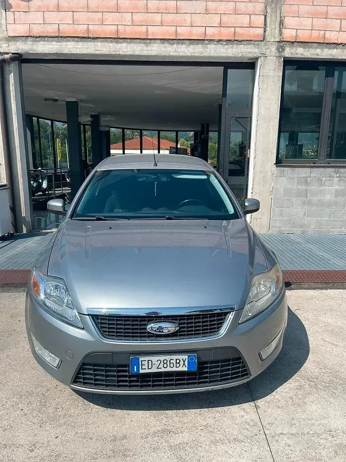 Usata Ford Mondeo Titanium 163 CV (119 kW) 2010 Grigio Station wagon