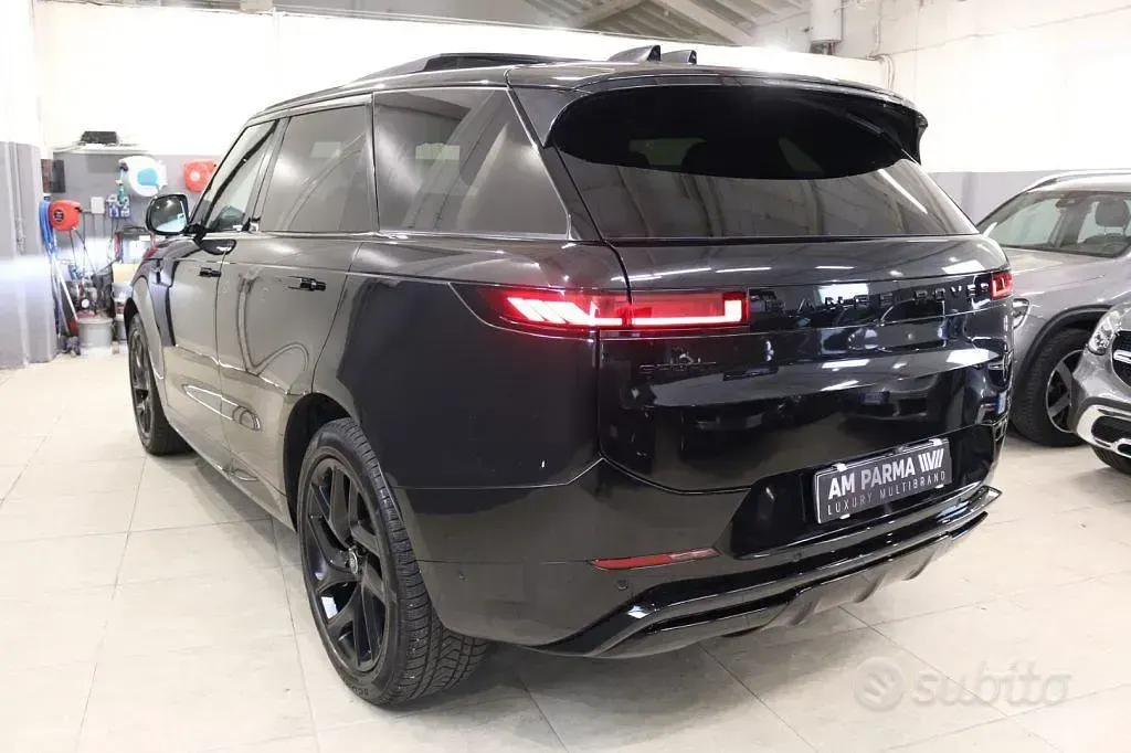Usata Land Rover Range Rover Sport HSE Dynamic 249 CV (183 kW) 2024 Nero SUV