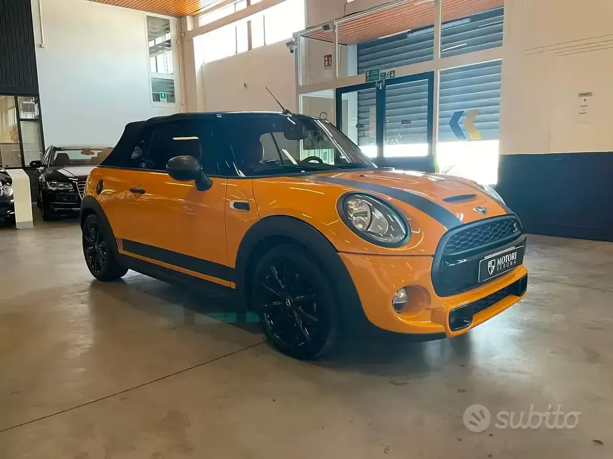 Usata Mini Cooper S Cabriolet 192 CV (141 kW) 2017 Arancione Cabrio
