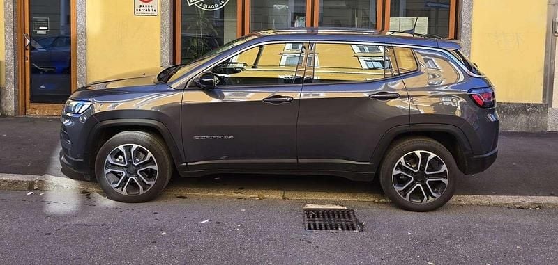 Usata Jeep Compass Limited 156 CV (114 kW) 2024 Grigio SUV