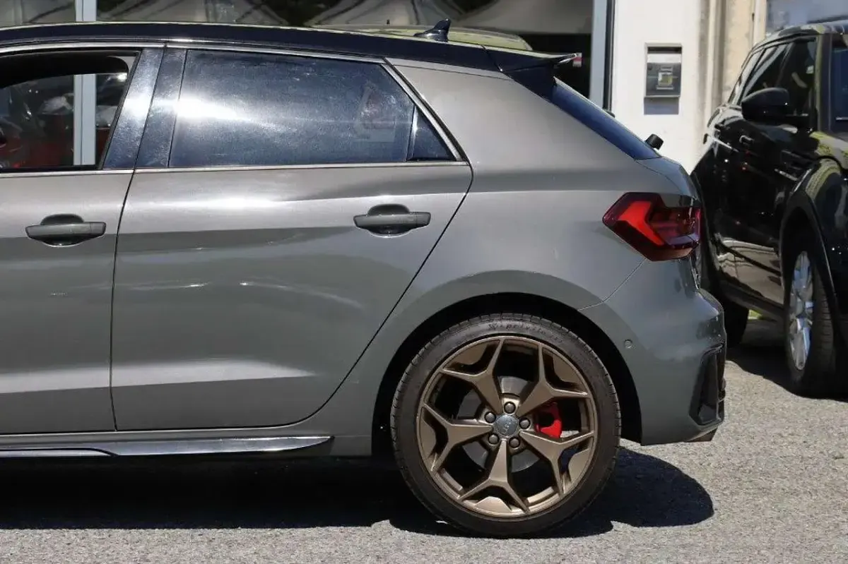 Usata Audi A1 S-Line 200 CV (147 kW) 2019 Verde scuro SUV