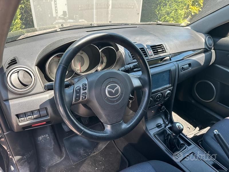 Usata Mazda 3 109 CV (80 kW) 2008 Nero Utilitaria