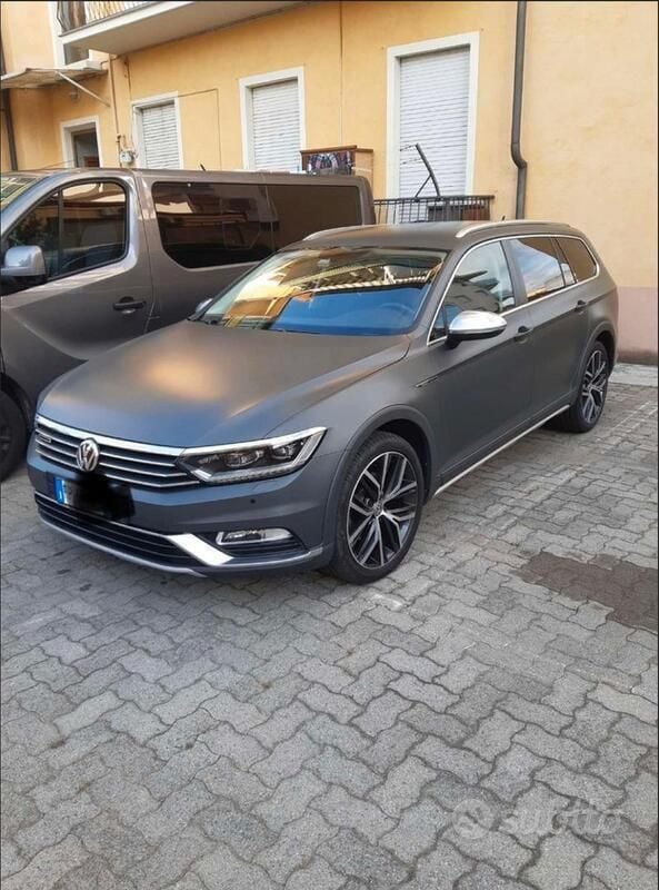 Usata VW Passat Alltrack 190 CV (139 kW) 2018 Grigio Station wagon
