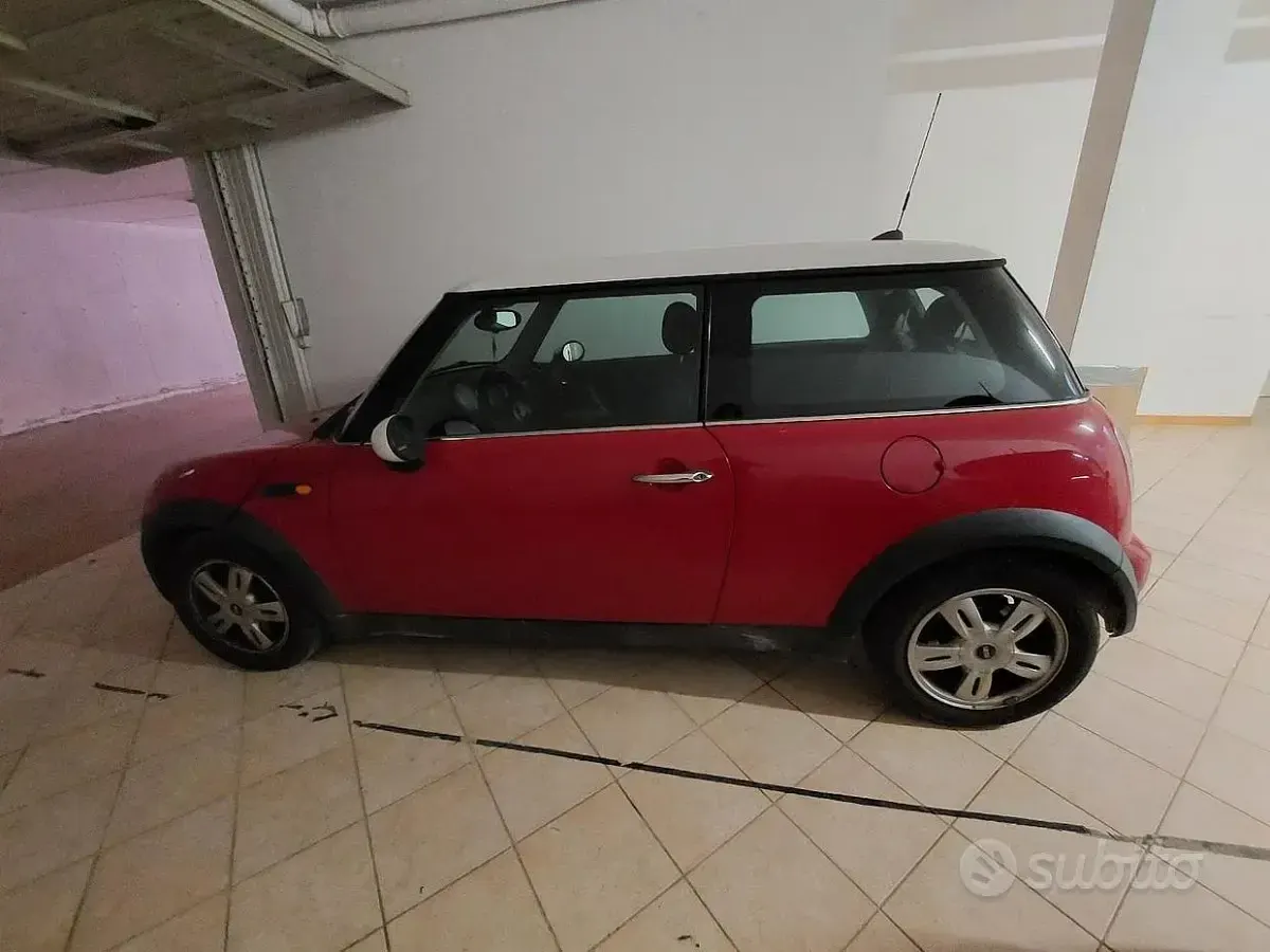 Usata Mini One D 75 CV (55 kW) 2004 Rosso Utilitaria