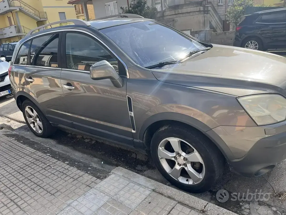 Usata Opel Antara 170 CV (125 kW) 2008 Marrone SUV