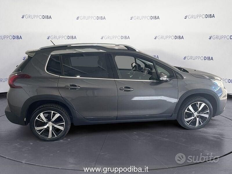 Usata Peugeot 2008 Allure 100 CV (73 kW) 2018 Grigio SUV