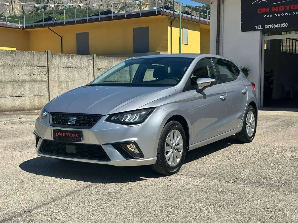 Usata Seat Ibiza Style 95 CV (69 kW) 2022 Urban silver metallizzato Utilitaria