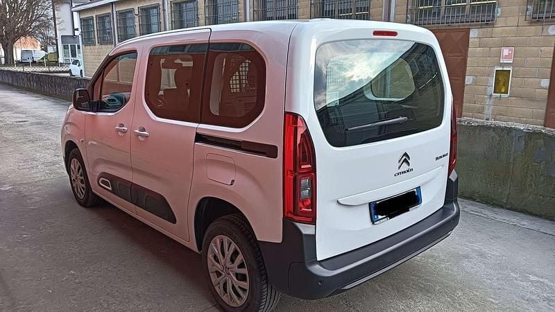 Usata Citroën Berlingo 131 CV (96 kW) 2024 Bianco Monovolume