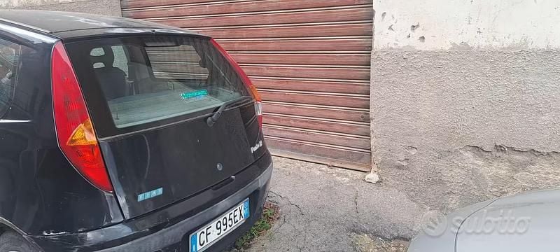 Usata Fiat Punto 73 CV (53 kW) 2003 Nero Utilitaria
