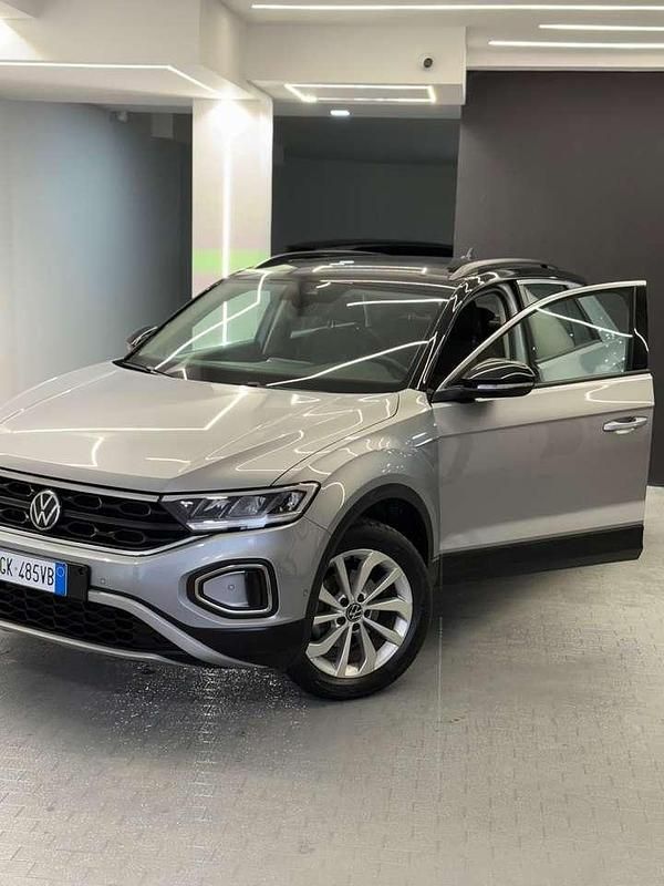 Usata VW T-Roc Style 110 CV (80 kW) 2022 Argento SUV