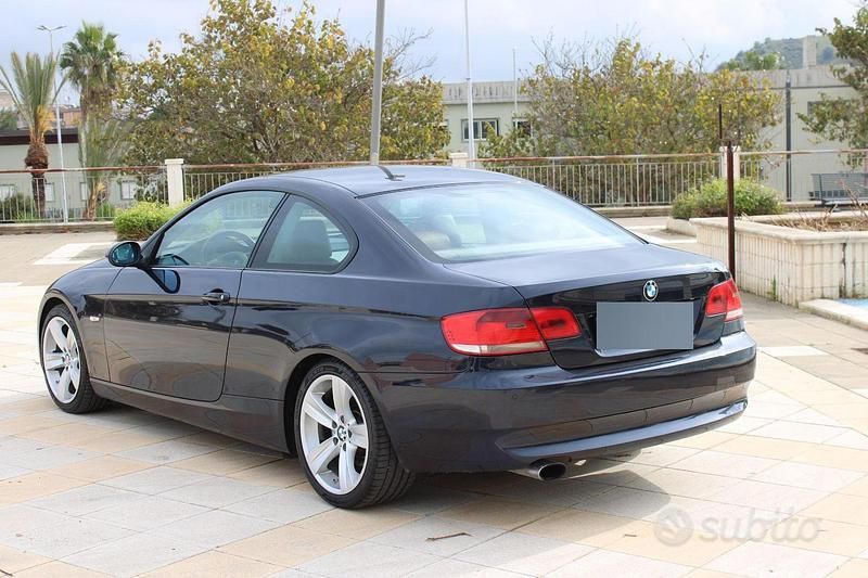 Usata BMW 320 M Sport 177 CV (130 kW) 2008 Blu Coupé