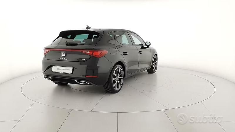 Usata Seat Leon FR 150 CV (110 kW) 2024 Nero Berlina