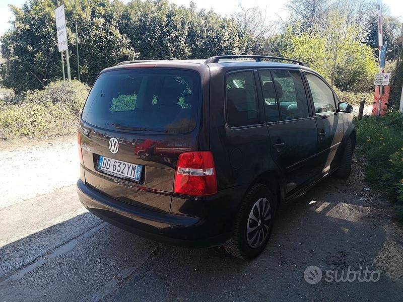 Usata VW Touran 102 CV (75 kW) 2006 Blu Monovolume