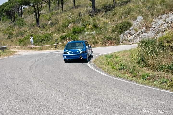 Usata Peugeot 106 98 CV (72 kW) 1995 Blu Utilitaria