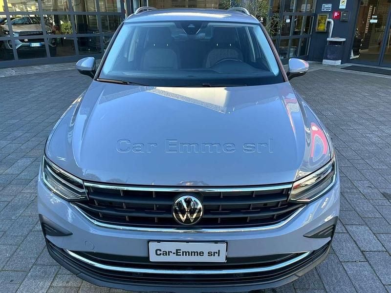 Usata VW Tiguan Life 131 CV (96 kW) 2022 Grigio delfino SUV