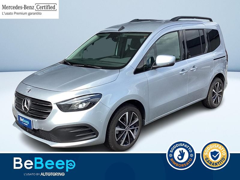 Usata Mercedes 180 Premium 116 CV (85 kW) 2024 Argento metallizzato Berlina