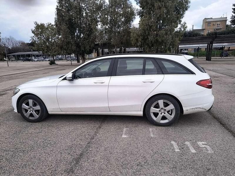 Usata Mercedes C180 Premium 116 CV (85 kW) 2015 Bianco Station wagon