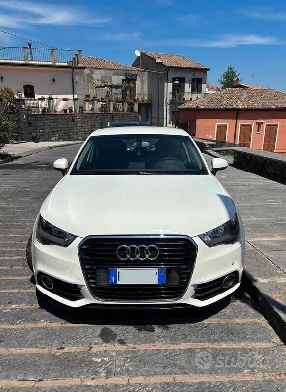 Bianco Usata 2013 Audi A1 Due volumi | 8500 € (Buon prezzo) - Immagine 1/3