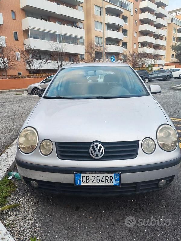 Usata VW Polo Highline 75 CV (55 kW) 2002 Grigio Utilitaria